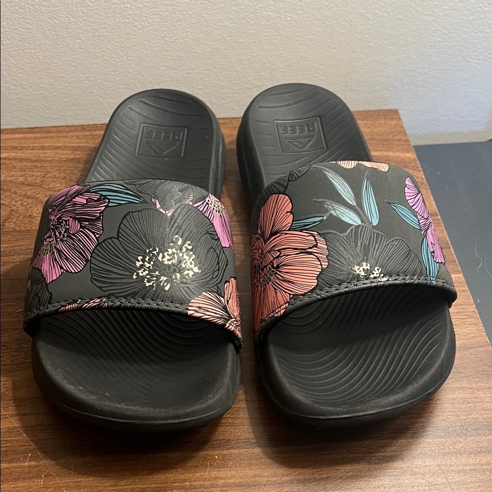 REEF Floral Slide Sandals